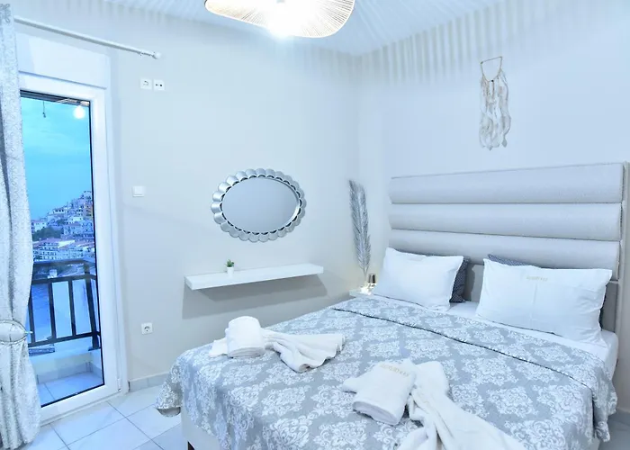 Infinity Blue Lux * Kavala